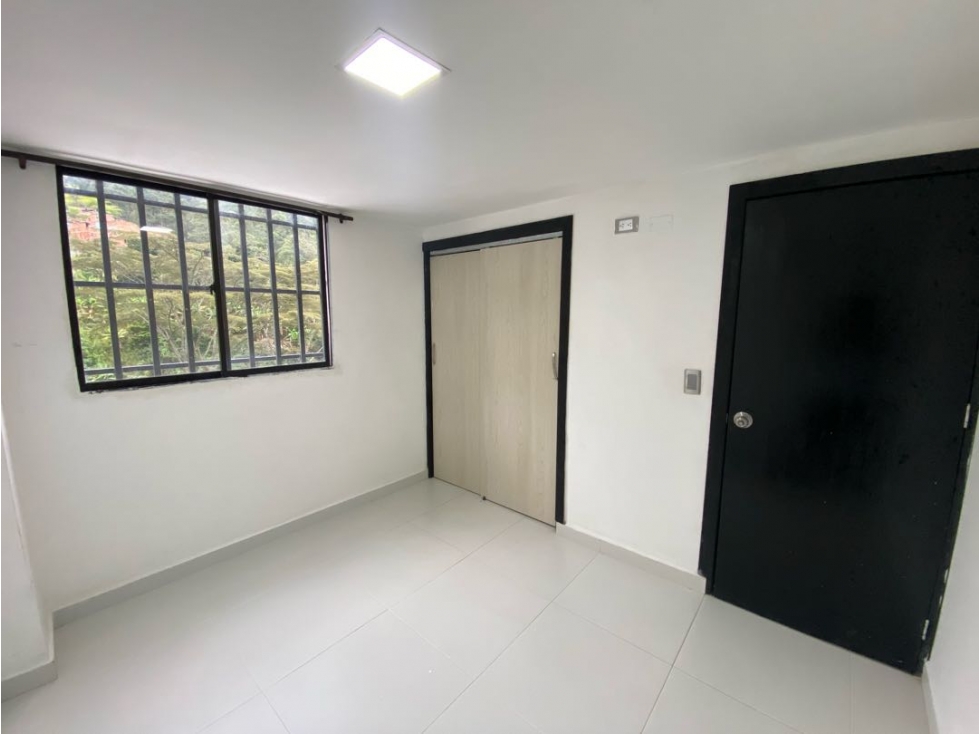 Apartaestudio en Arriendo en Belen Aguas Frias Medellín — foto 2