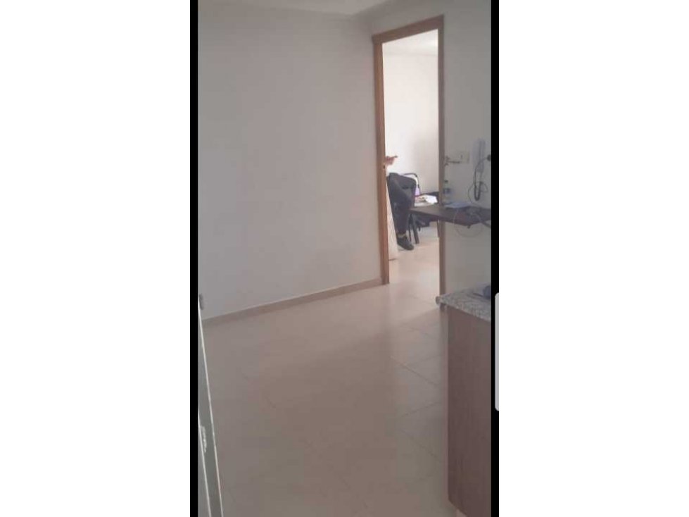 APARTAESTUDIO EN CONJUNTO CERRADO — foto 3