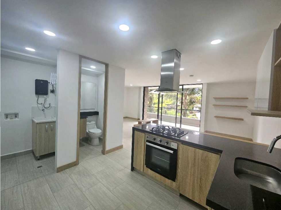 APARTAESTUDIO EN EL RETIRO — foto 3