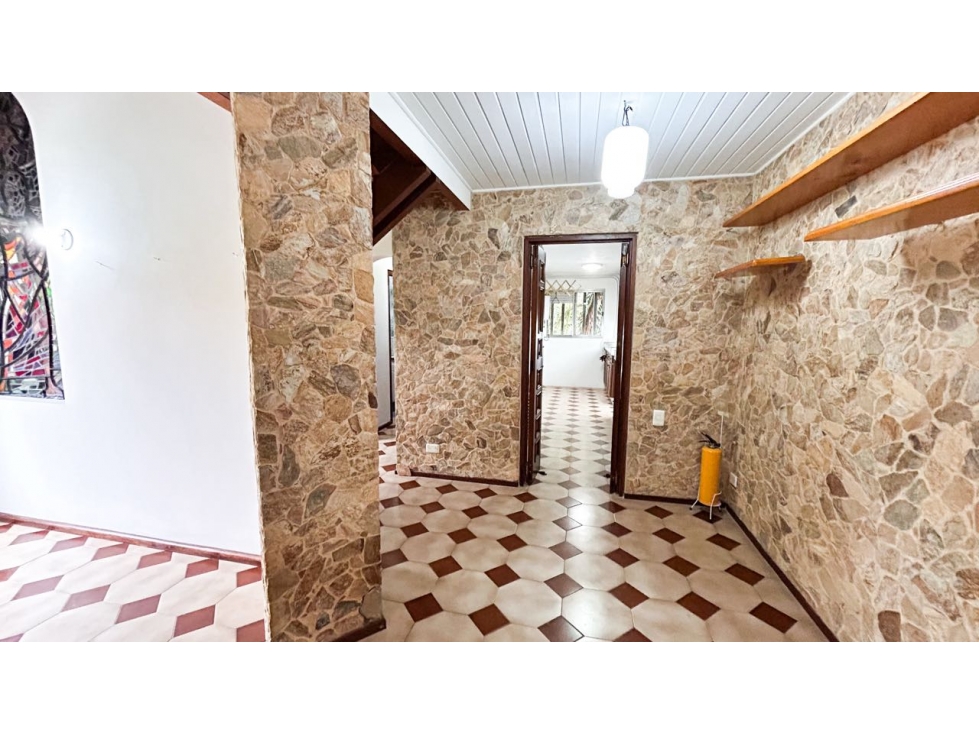 APARTAESTUDIO EN LAS LOMAS A 2 MINUTOS DE PROVENZA — foto 2