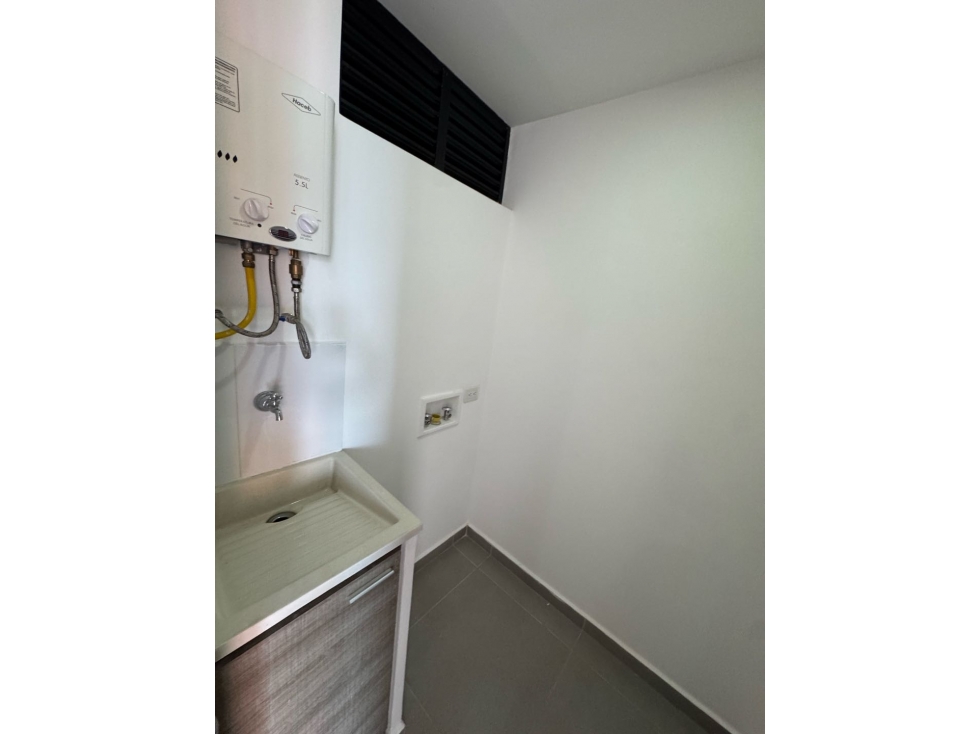 Apartaestudio en loma de las brujas. ENVIGADO — foto 6