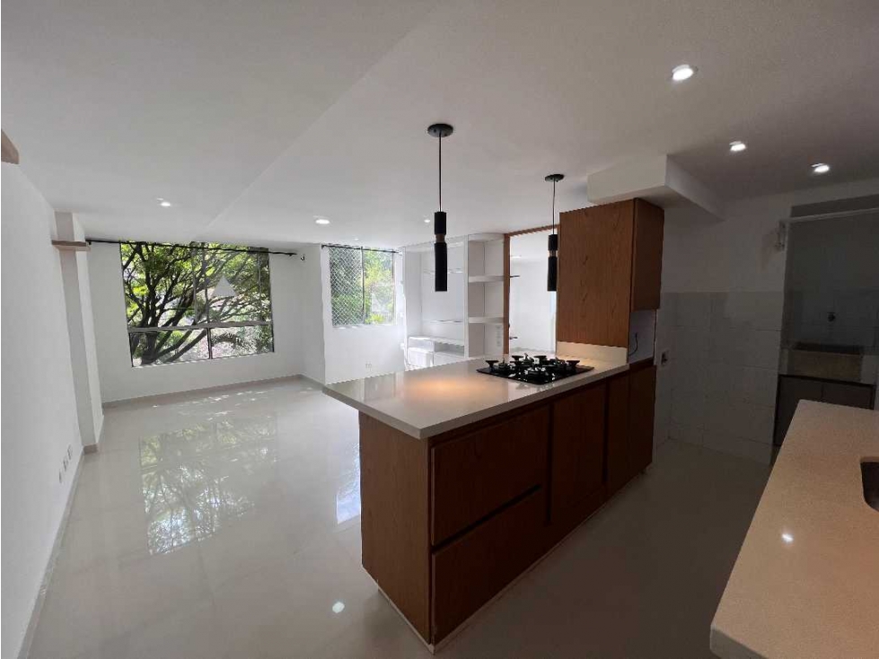 Apartaestudio en alquiler en el poblado — foto 2