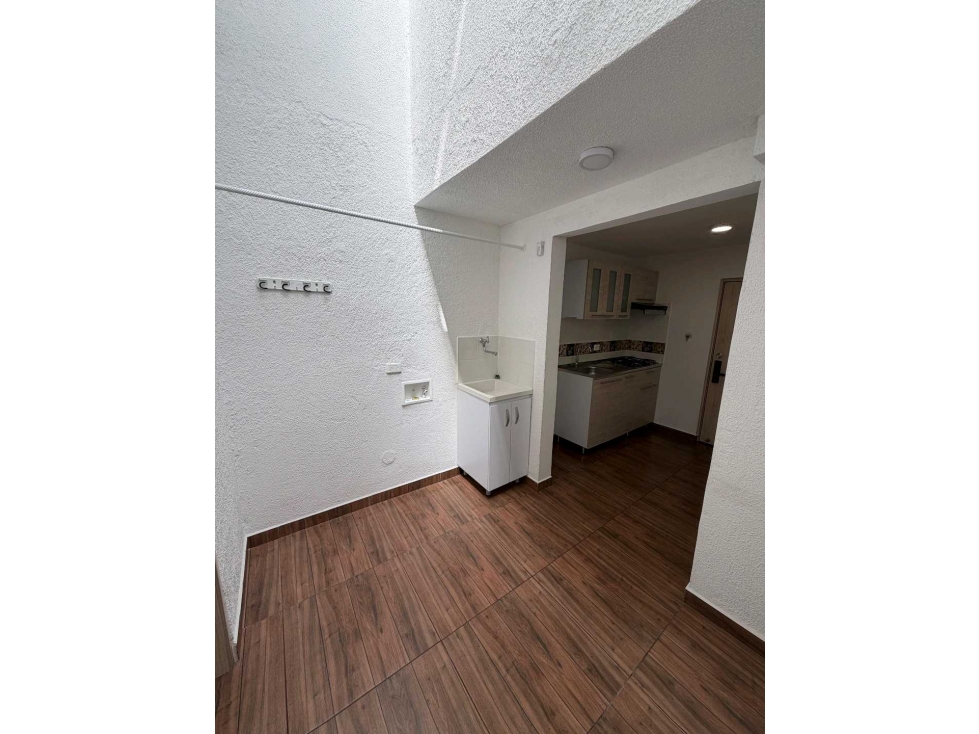 APARTAESTUDIO EN RENTA ( SERVICIOS INCLUIDOS ) ALCALA ENVIGADO — foto 4