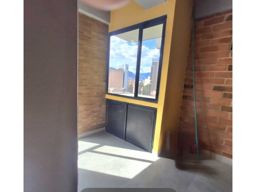 APARTAESTUDIO EN VENTA CON PARQUEADERO LAURELES R.CORTAS MEDELLIN — foto 5