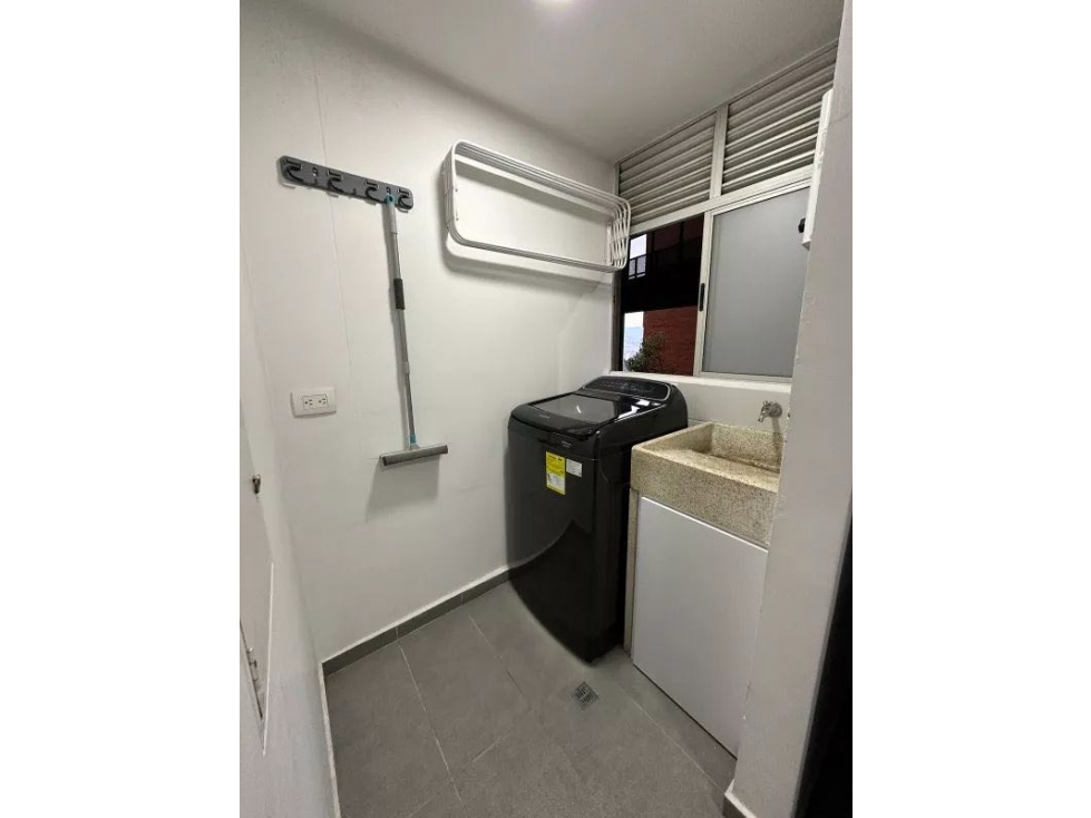 Apartaestudio en venta en El Poblado sector altos del poblado — foto 3