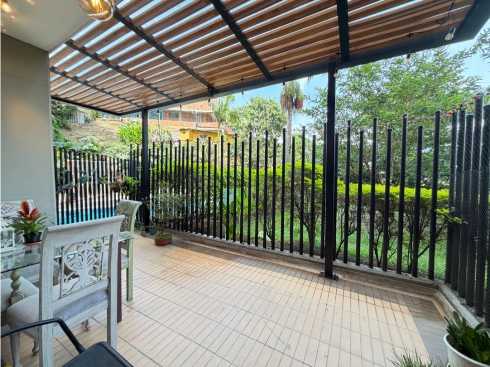 Apartaestudio envigado alto de misael