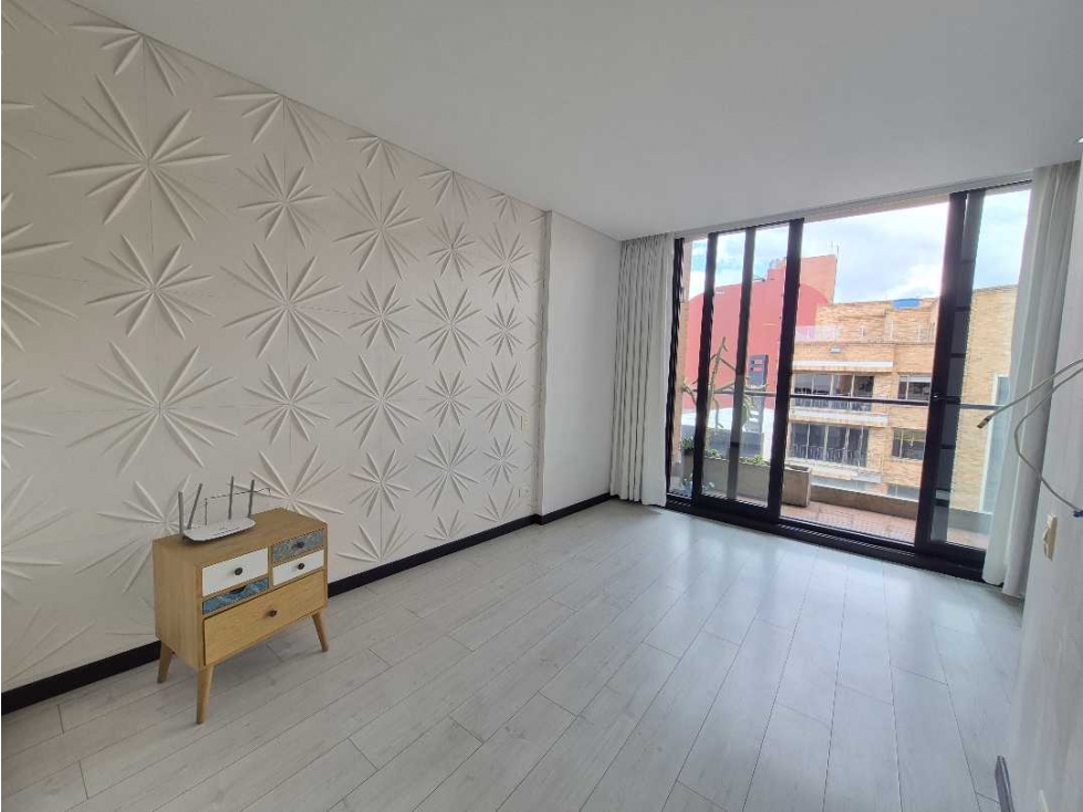 APARTAESTUDIO EXTERIOR EN VENTA EN SAN PATRICIO CON BALCÓN
