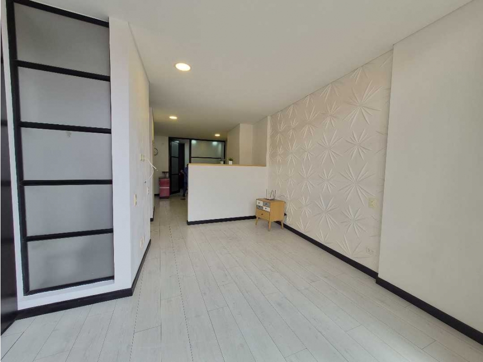 APARTAESTUDIO EXTERIOR EN VENTA EN SAN PATRICIO CON BALCÓN — foto 2