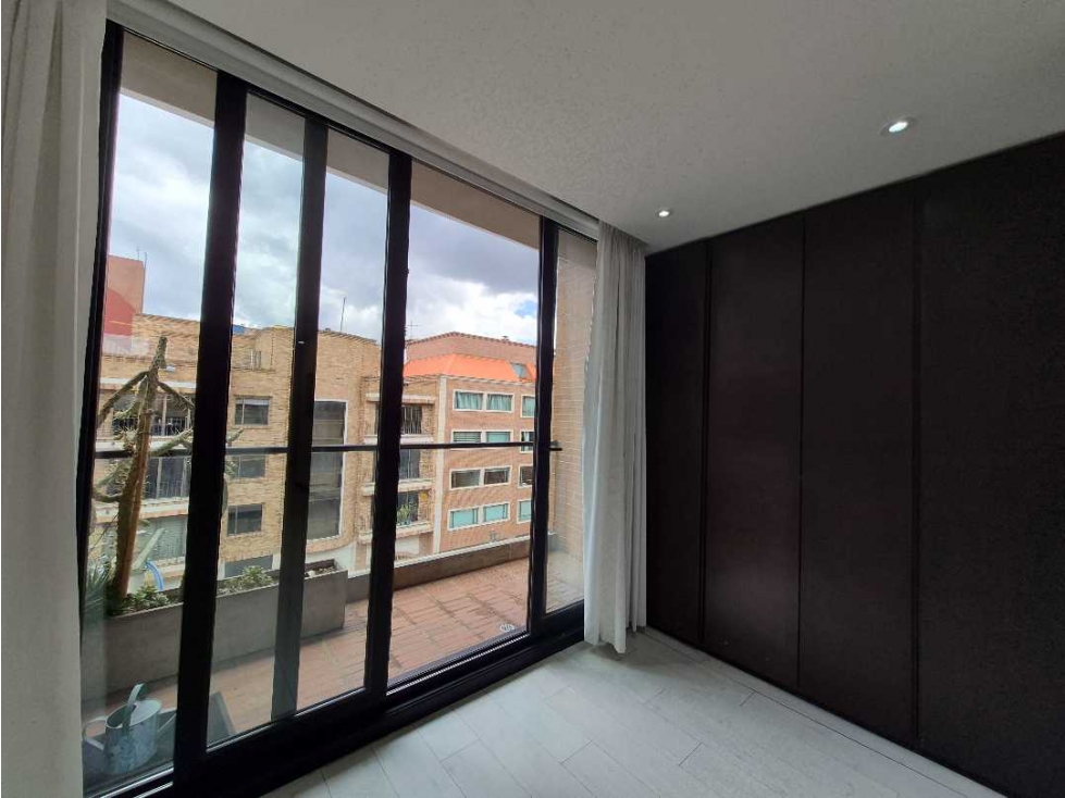 APARTAESTUDIO EXTERIOR EN VENTA EN SAN PATRICIO CON BALCÓN — foto 3