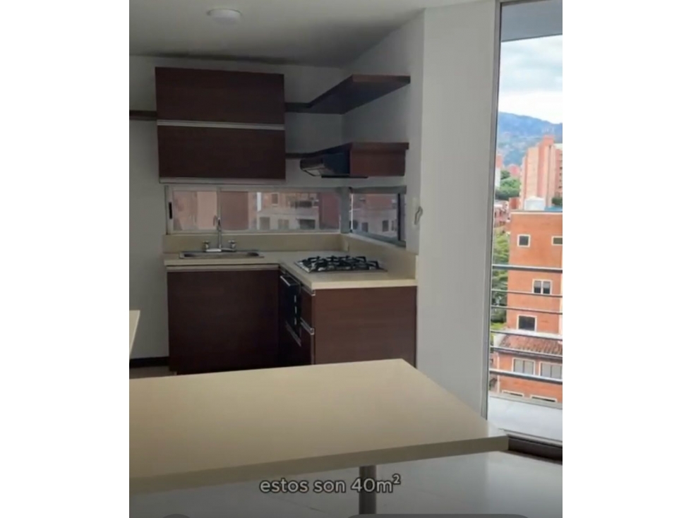APARTAESTUDIO LAURELES Permuta