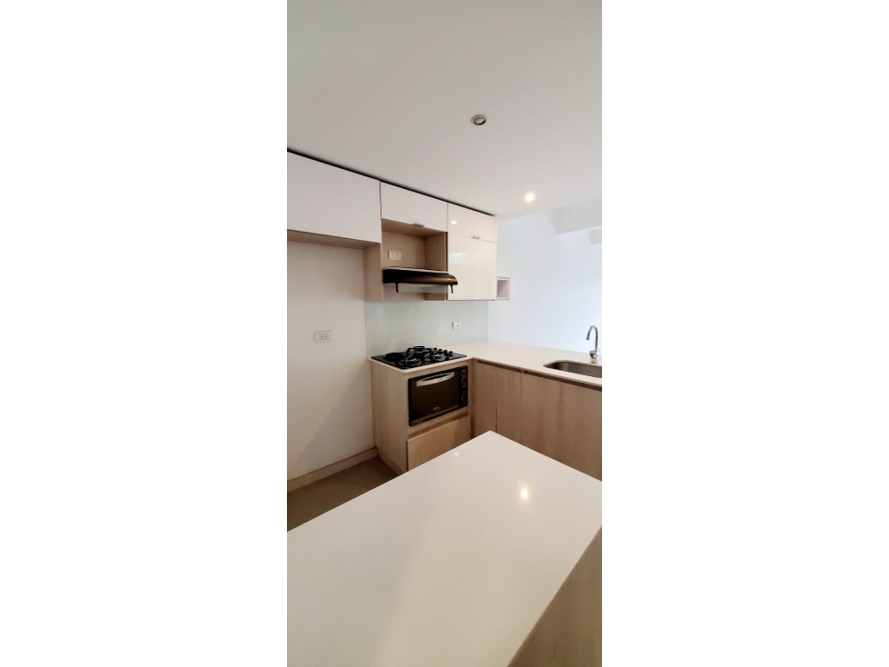 APARTAESTUDIO LOMA DE LOS BERNAL PARTE BAJA 57 M2, 450 MILLONES NEGOCI — foto 4