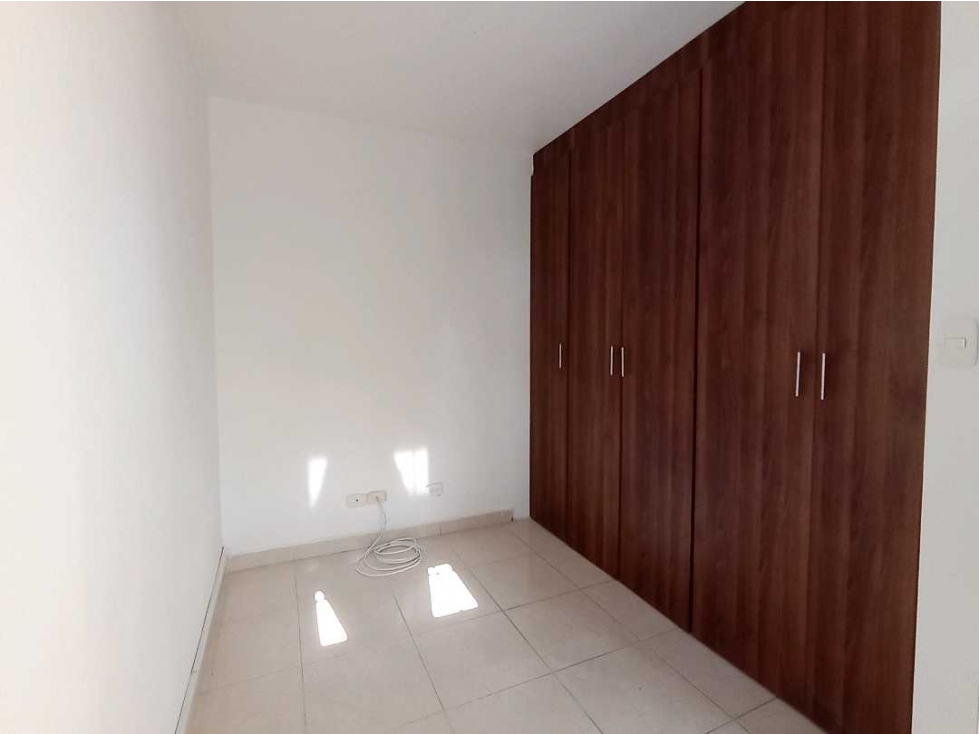 LOCAL O APARTAESTUDIO EN VENTA DE 2 AMBIENTES CALARCA BARRIO VERACRUZ - 3