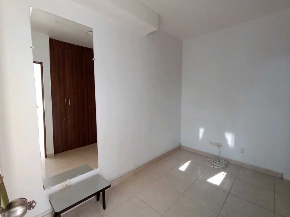 LOCAL O APARTAESTUDIO EN VENTA DE 2 AMBIENTES CALARCA BARRIO VERACRUZ - 2