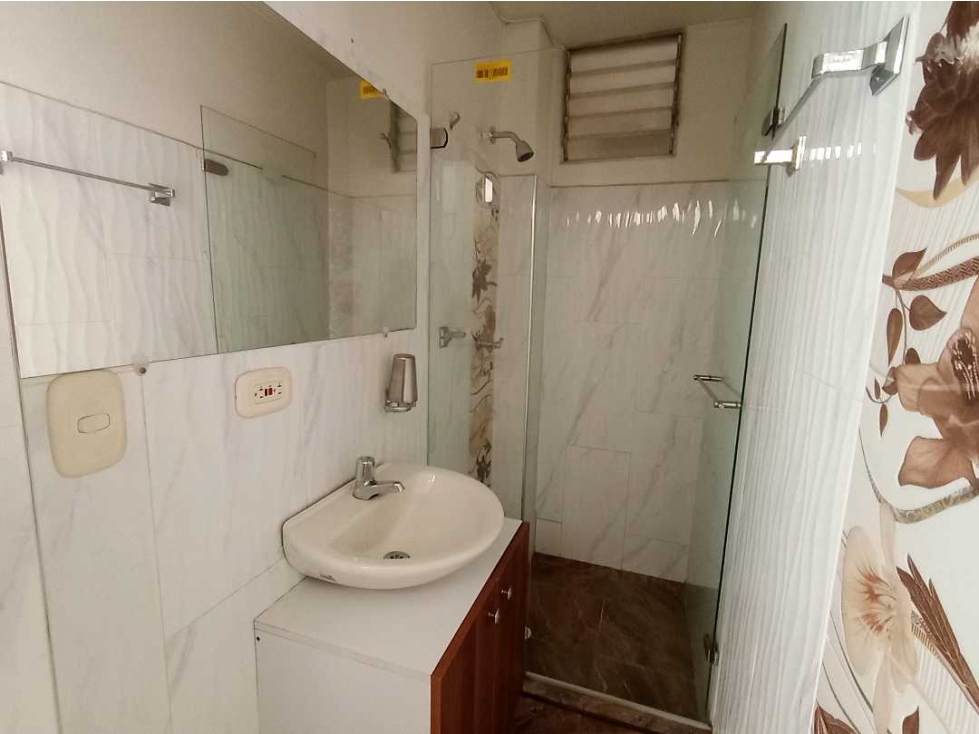 LOCAL O APARTAESTUDIO EN VENTA DE 2 AMBIENTES CALARCA BARRIO VERACRUZ - 6