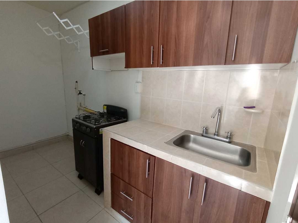 LOCAL O APARTAESTUDIO EN VENTA DE 2 AMBIENTES CALARCA BARRIO VERACRUZ - 5
