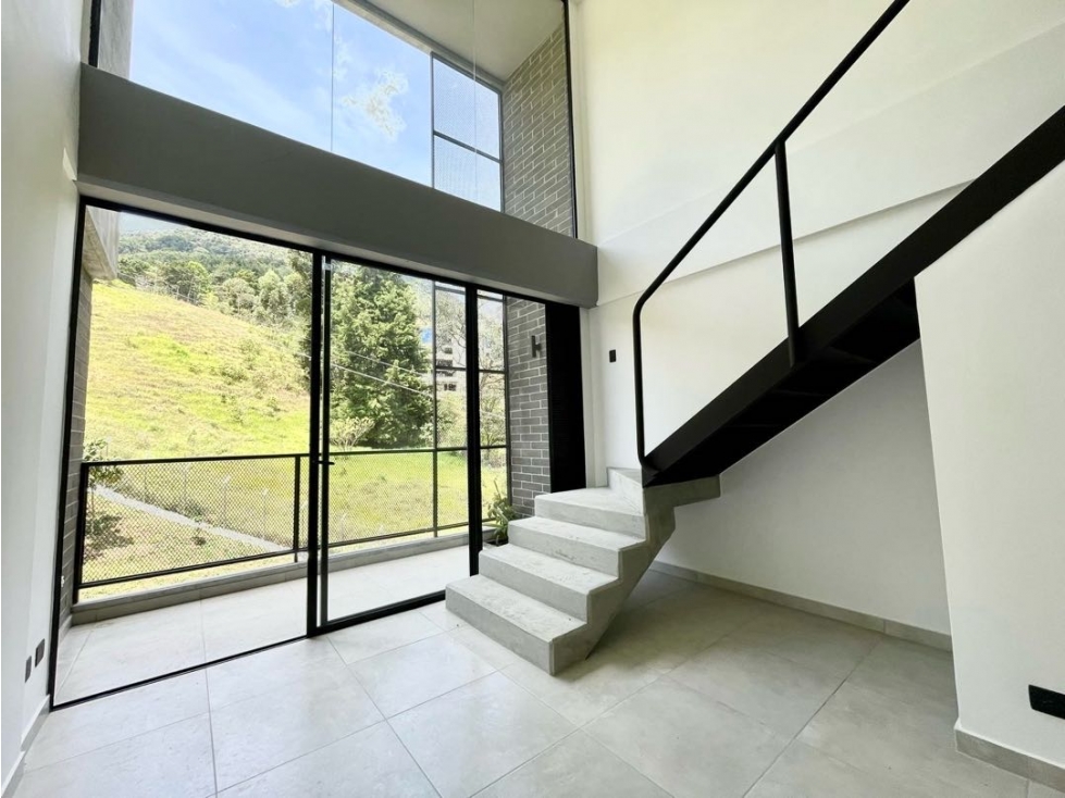 Arriendo Apartaestudio dúplex para estrenar Envigado Escobero