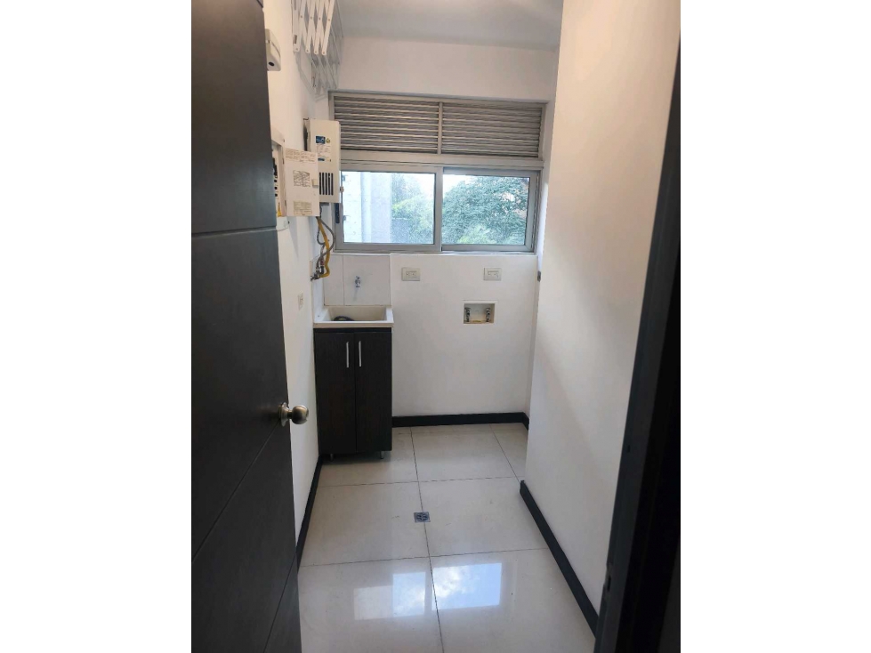 Apartaestudio poblado sector santa María de los angeles — foto 5