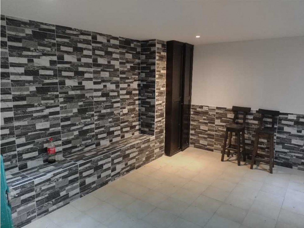APARTAESTUDIO PRIMER PISO, CASTELLANA IDEl PARA INVERSIÓN — foto 2