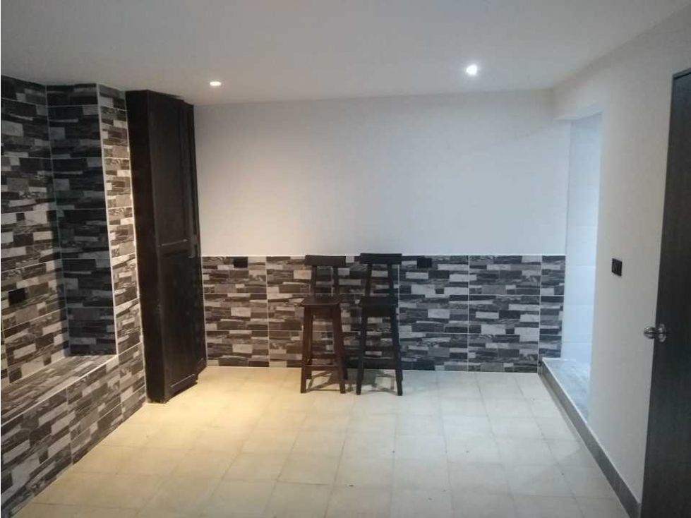APARTAESTUDIO PRIMER PISO, CASTELLANA IDEl PARA INVERSIÓN — foto 3