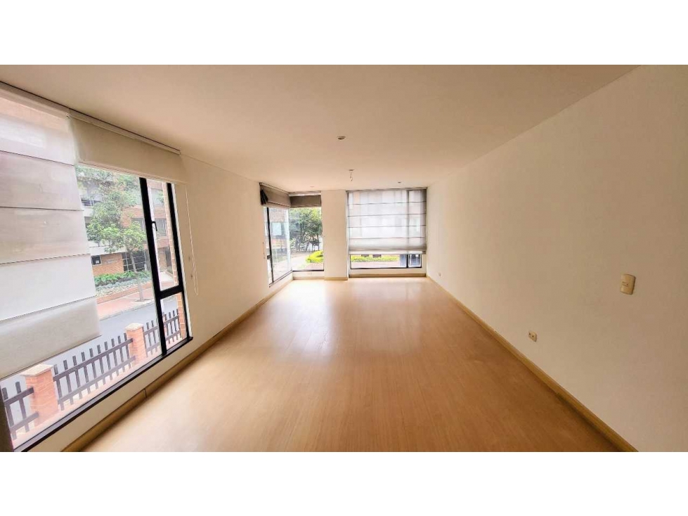 Apartamento con terraza en Venta Parque El Virrey, Bogotá