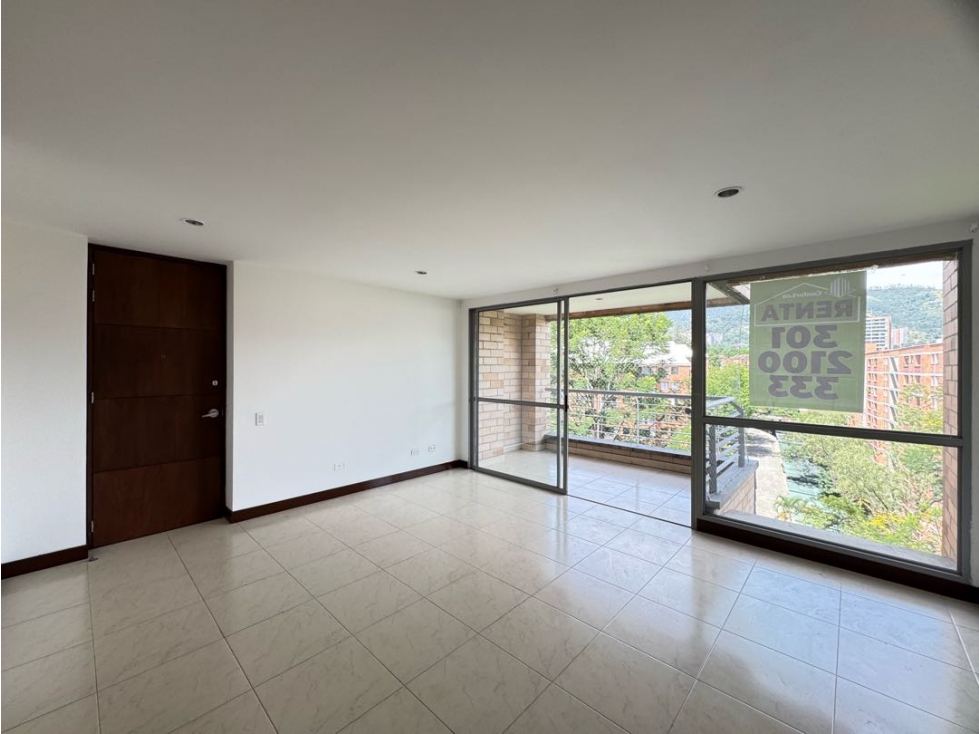 Apartamenro en arriendo Envigado El Escobero parte baja vista a verde — foto 3