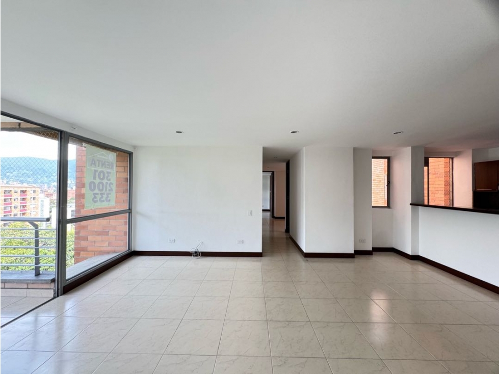 Apartamenro en arriendo Envigado El Escobero parte baja vista a verde — foto 6