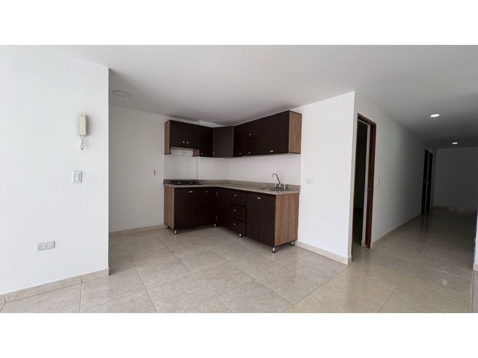 Apartamenro en venta a una cuadra del parque de SABANETA — foto 4