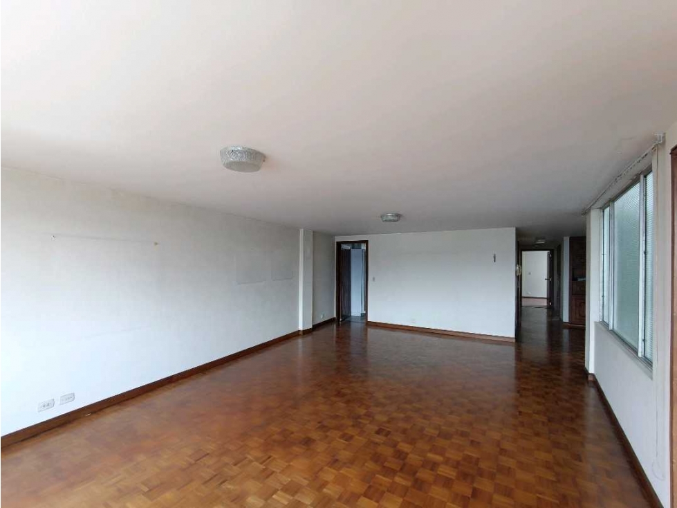 Venta apartamento 3 alcobas Avenida Santander Los Rosales Manizales — foto 2