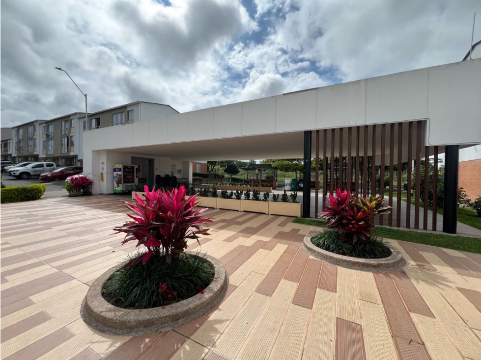 Apartamento 3 alcobas Conjunto Cerrado Condina Pereira