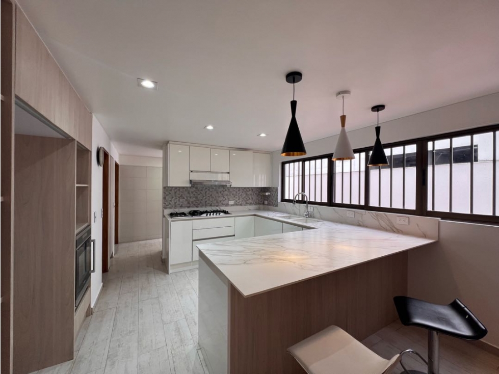 Apartamento 3 alcobas La Camelia Avenida Santander Manizales