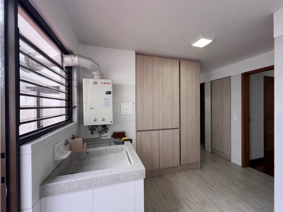 Apartamento 3 alcobas La Camelia Avenida Santander Manizales — foto 4