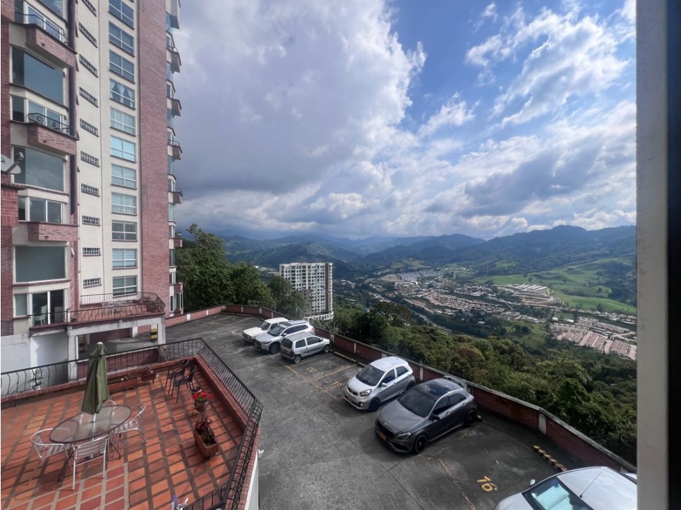 Apartamento Dúplex 3 alcobas y estudio Alto del Perro Manizales — foto 3
