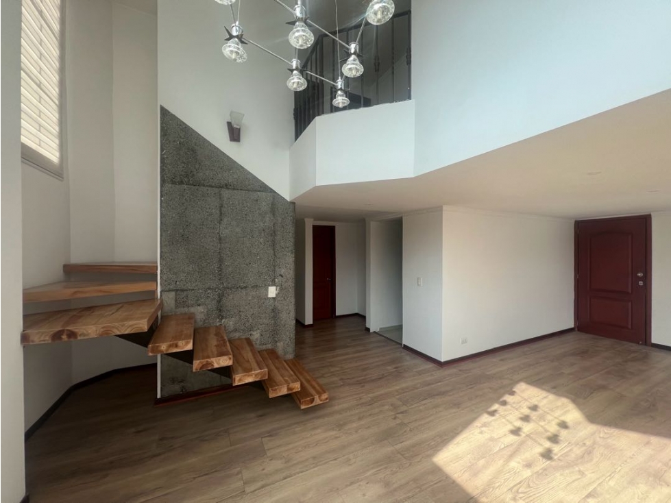 Apartamento Dúplex 3 alcobas y estudio Alto del Perro Manizales