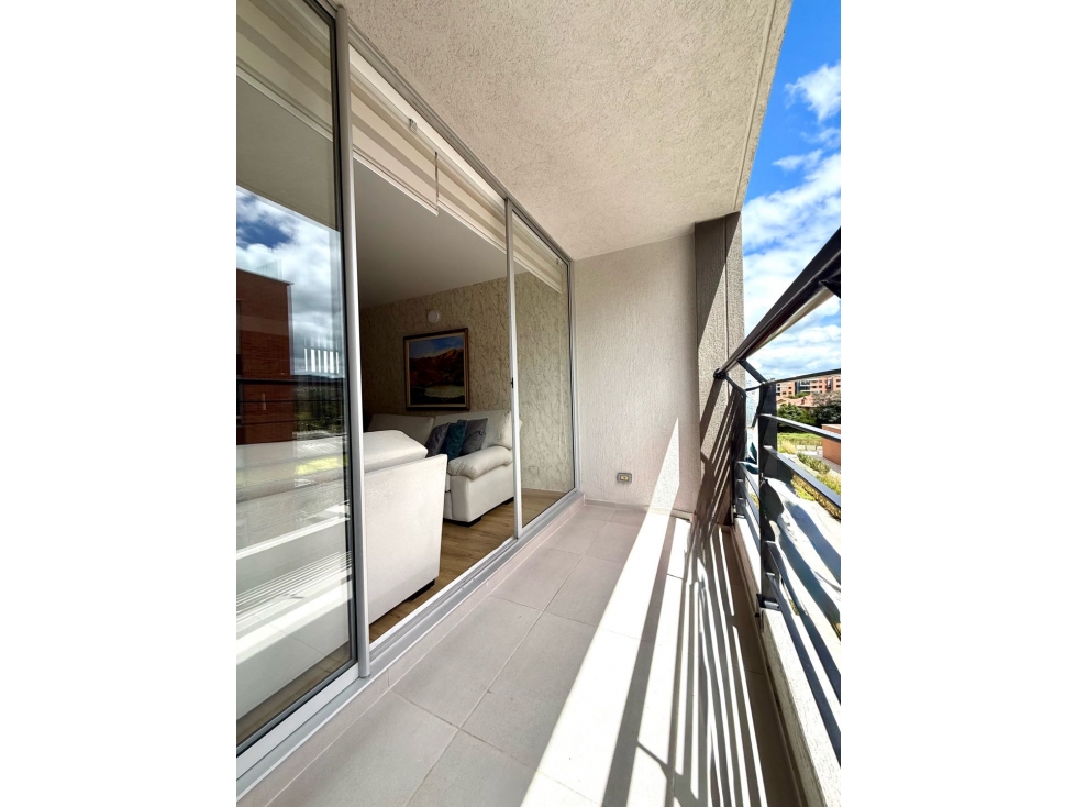 Apartamento 82 m2 Preciosa Vista Balcón Milla de ORO Cajica Venta