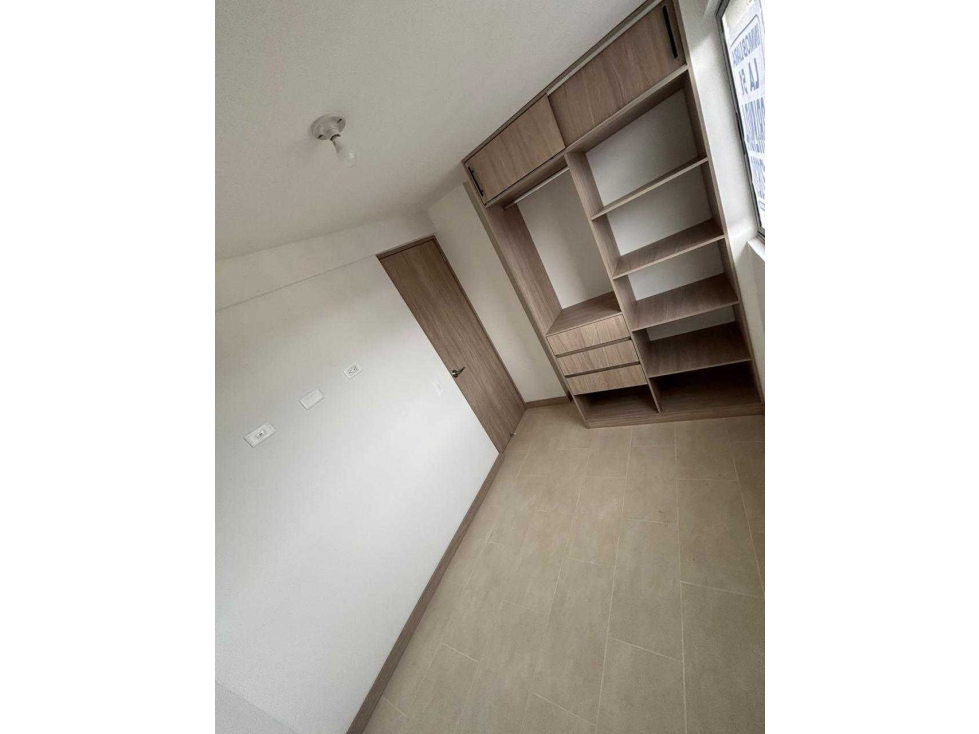 Apartamento alquiler en calasanz — foto 3