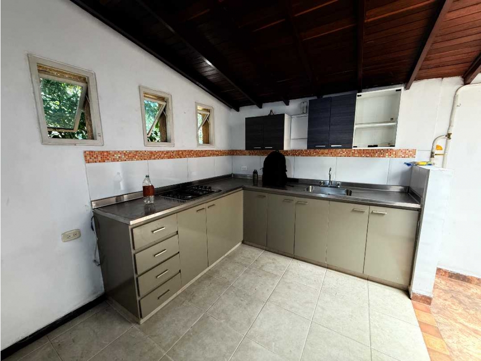 Apartamento en alquiler medellín floresta — foto 2