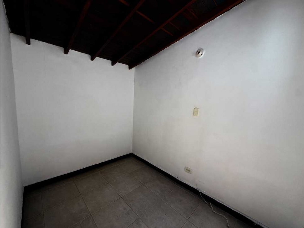 Apartamento en alquiler medellín floresta — foto 4