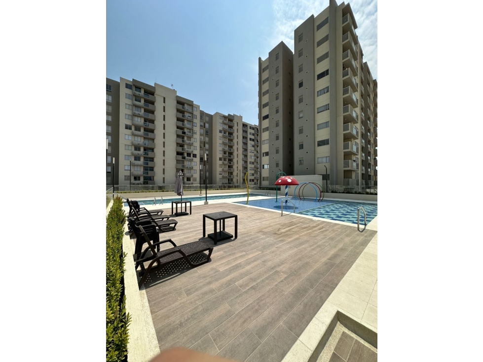 APARTAMENTO AMBLADO DE LUJO-RÍO ALTO