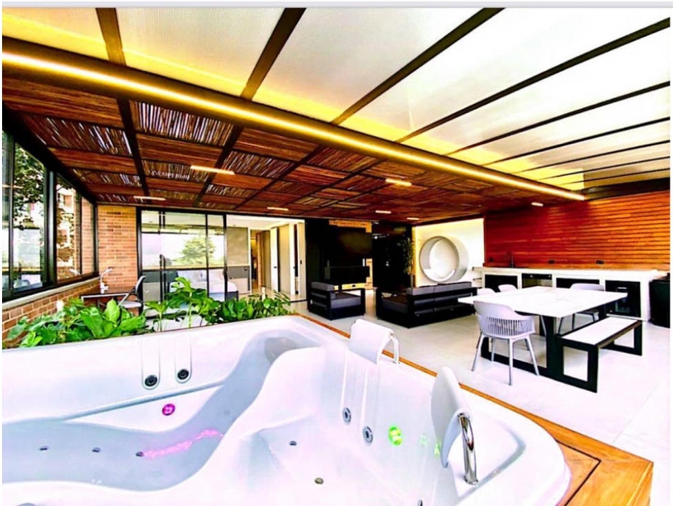 Apartamento amoblado en venta 2 hab / jacuzzi / AC en envigado