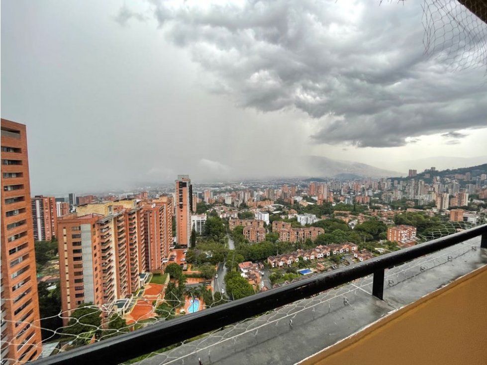 Apartamento Amoblado 3 habitaciones 3 baños sector el tesoro poblado — foto 4