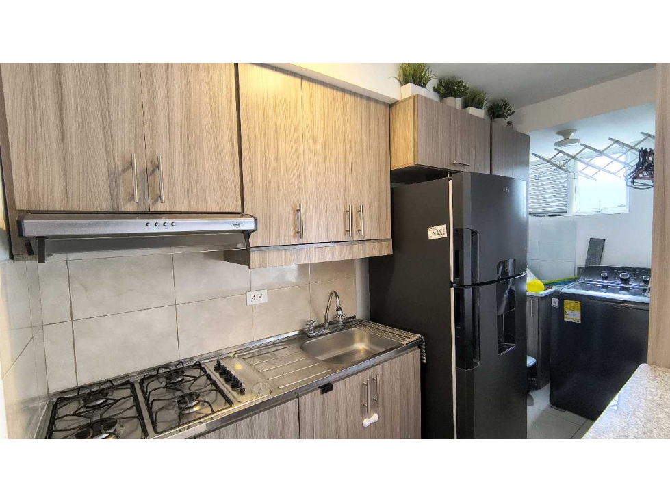 APARTAMENTO AMOBLADO ARRIENDO EDIFICIO SAN LUIS REY SECTOR ORO NEGRO — foto 2