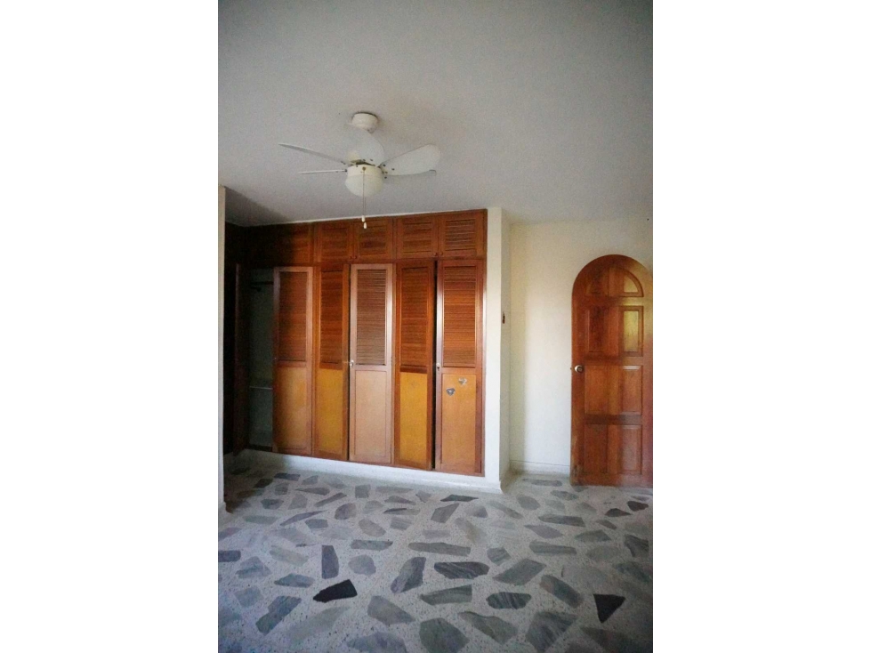 Apartamento Amoblado Central cerca a la Av Libertador - 005 — foto 5
