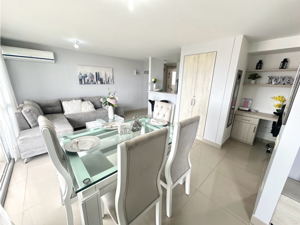 Apartamento Amoblado en Alquiler en Valle del Lili. JC