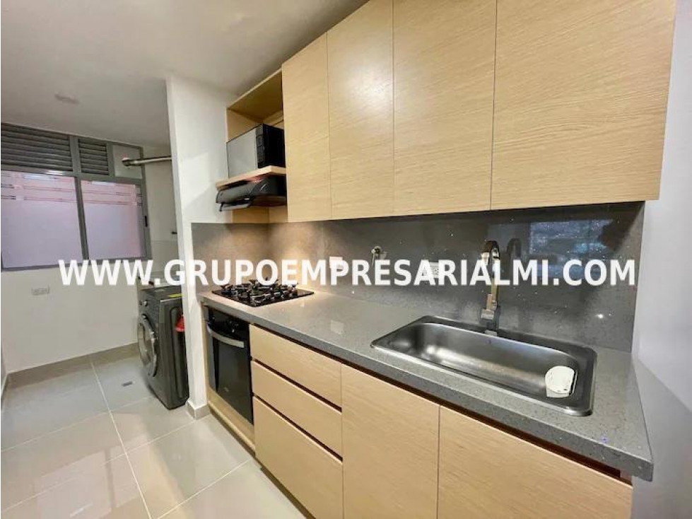 APARTAMENTO AMOBLADO EN ARRIENDO - SECTOR JARDINES COD: 30580
