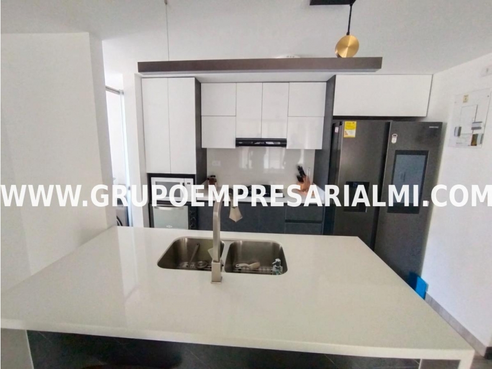 APARTAMENTO AMOBLADO EN ARRIENDO - SECTOR EL ESMERALDAL COD: 30607 — foto 3