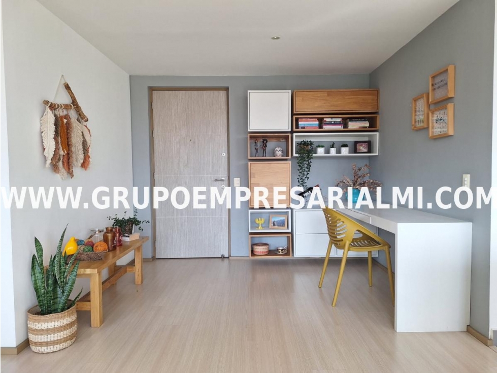 APARTAMENTO AMOBLADO EN ARRIENDO - SECTOR ESMERALDAL COD: 32167