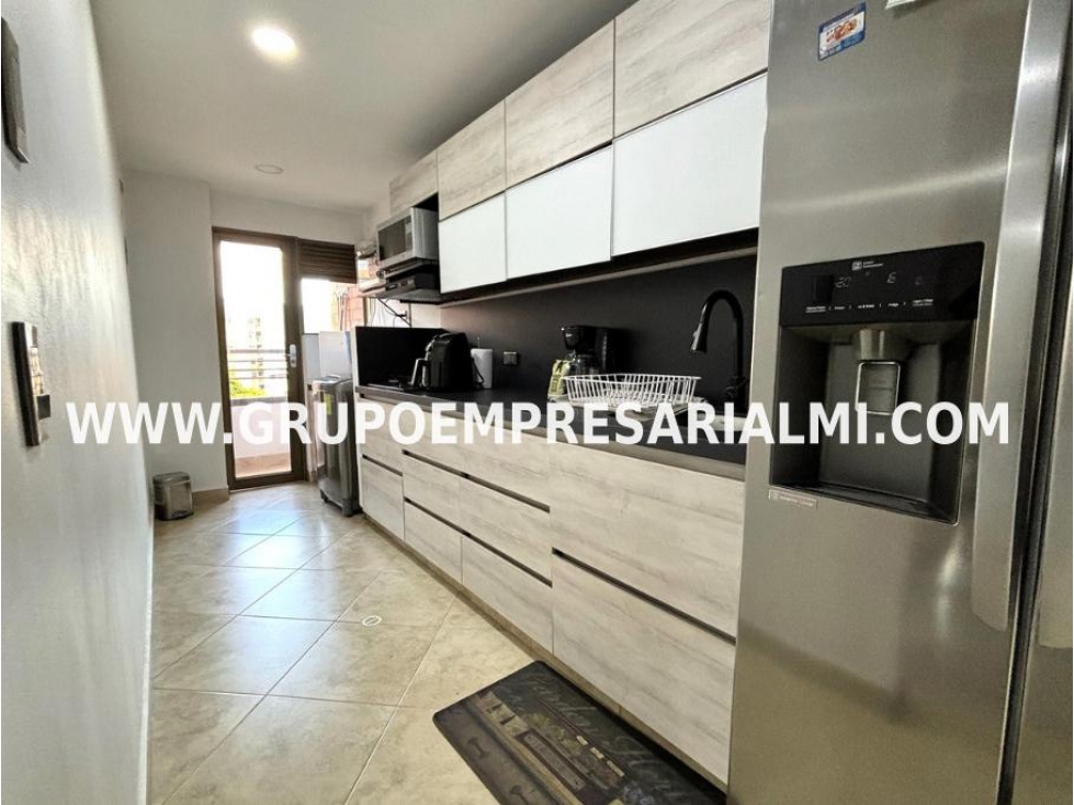 APARTAMENTO AMOBLADO EN ARRIENDO - SECTOR LAURELES COD: 32611 — foto 6