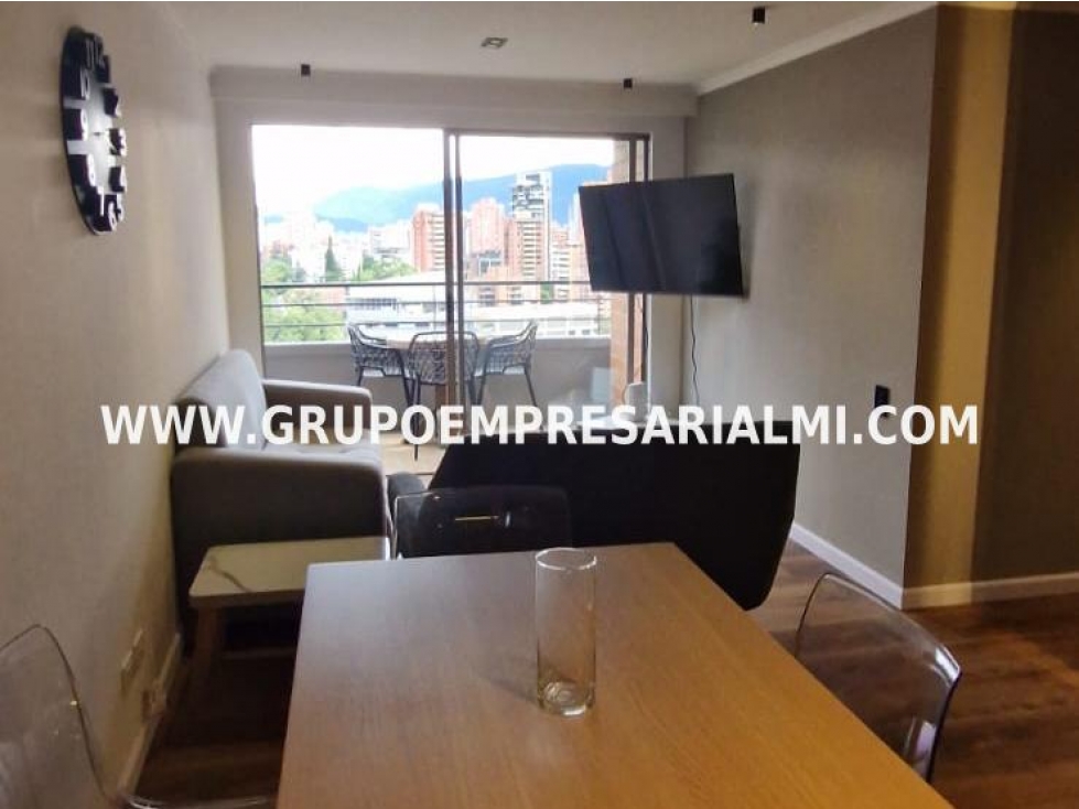 APARTAMENTO AMOBLADO EN ARRIENDO - SECTOR PROVENZA COD: 32713