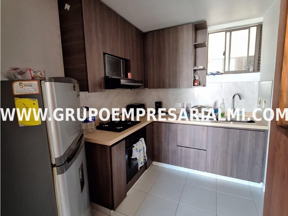 APARTAMENTO AMOBLADO EN ARRIENDO - SECTOR AGUACATALA COD: 33123 — foto 4