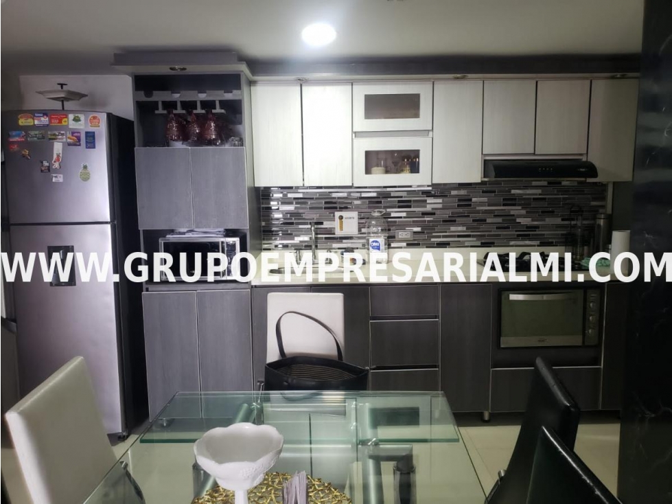 APARTAMENTO AMOBLADO EN ARRIENDO EN EL POBLADO COD: 27798 — foto 2